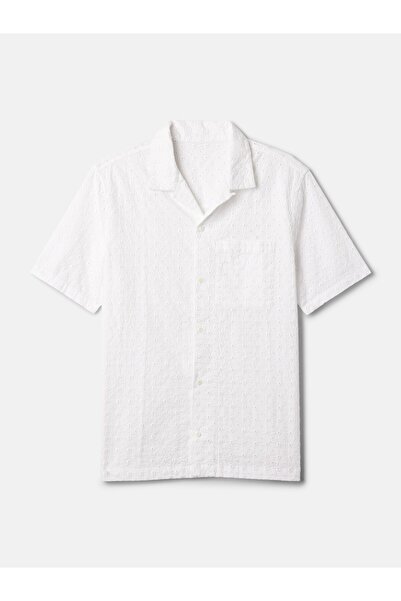 GAP Erkek Beyaz Fisto İşlemeli Gömlek