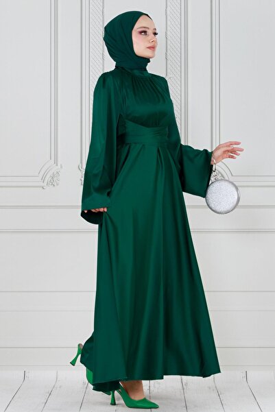 Sevitli Σμαραγδένιο Πράσινο Σατέν Βραδινό Φόρεμα - Φόρεμα Criss-Cross Sash