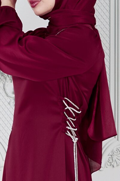 Sevitli Bağcığı Taş Detaylı Saten Abiye-Bordo