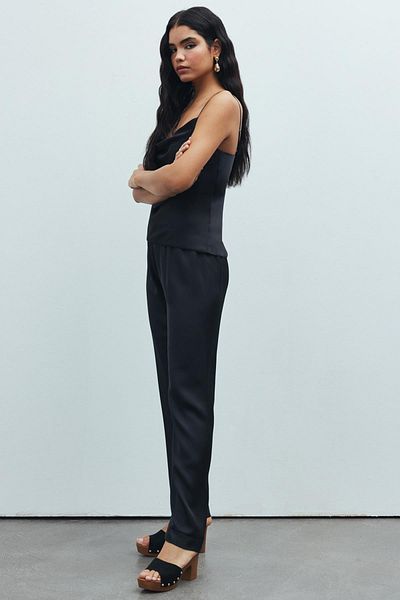 Feu De Elu Set pijama din satin negru - croială lungă cu guler și bretele