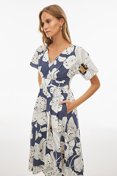 Perspective Alyas Regular Fit Floral Print Midi Length Short Sleeve Standard V-Neck White Indigo Color Dress