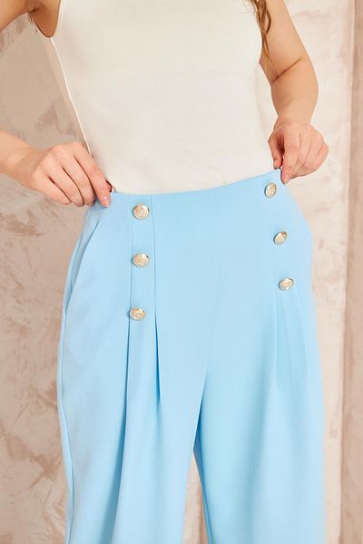 LOVELF Pantaloni largi albastru baby - Detaliu cu nasturi