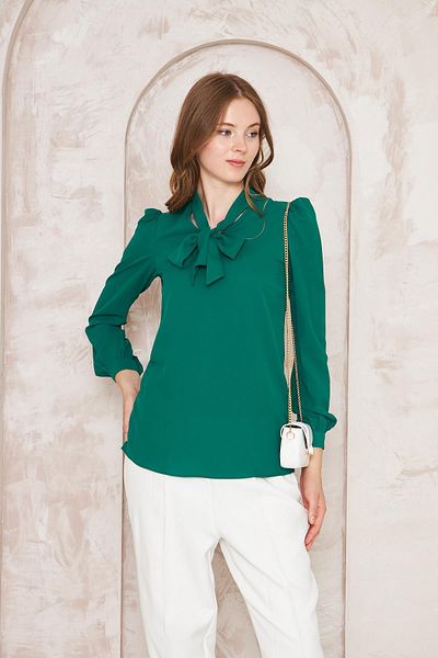 LOVELF Gathered Sleeve Scarf Shirt Green