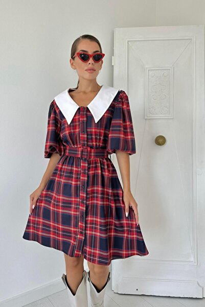 Elbee Fashion Woman Rochie în carouri cu guler roșu