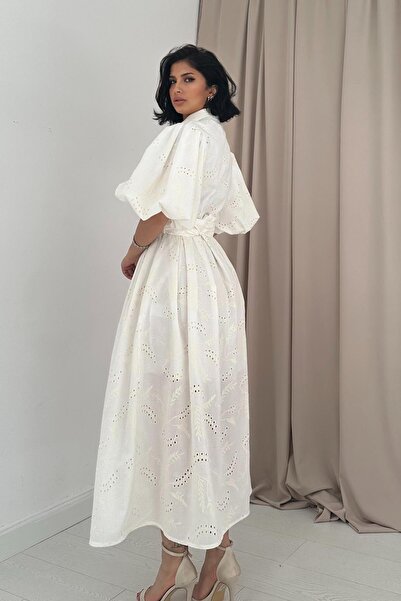 Elbee Fashion Woman Φόρεμα εκρού με πλισέ μανίκι