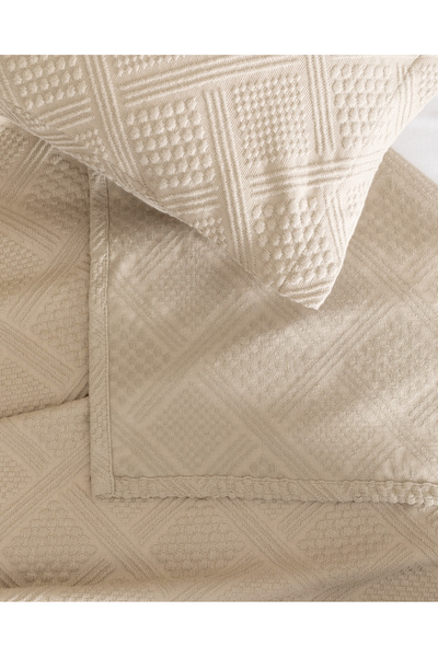 Madame Coco Beige Triangle Double Bedspread