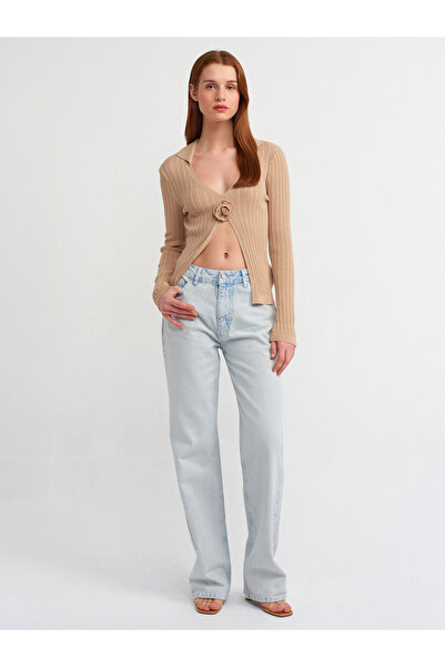 Dilvin 10526 Bluză de tricotaj bej transparentă cu guler polo și detaliu flori