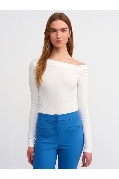 Dilvin 30770 Gathered Asymmetrical Top-Ecru