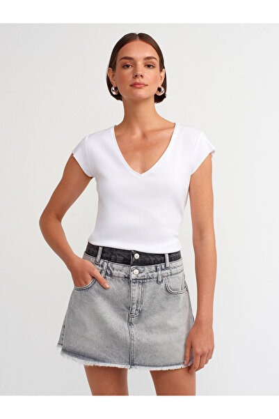 Dilvin 31117 Μοντέλο Λευκό βαμβακερό μπλουζάκι με λαιμόκοψη