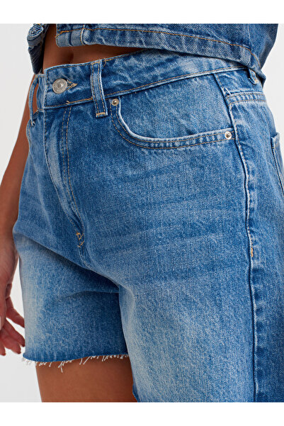 Dilvin 71514 Paçası Kesik Denim Şort-Mavi