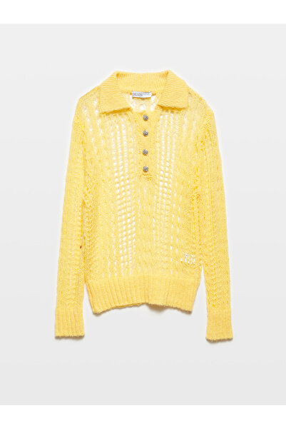 Dilvin 10624 موديل سترة تريكو صفراء مخرمة بياقة بولو وأزرار حجرية