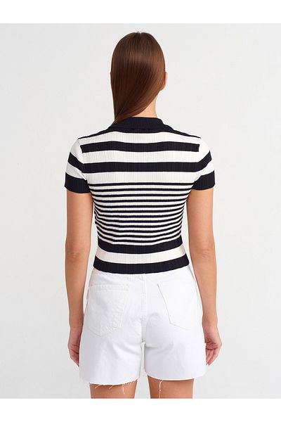 Dilvin 10589 Pulover din tricotaj cu dungi negru-ecru cu guler polo