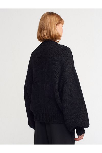 Dilvin 60185 – Strickjacke mit V-Ausschnitt, Erdbeerstickerei und Ballonärmeln – schwarz
