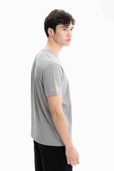 Arma Чоловічий сірий трикотажний футболка з круглим вирізом і велосипедним коміром Y27344471601