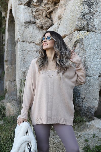 bytugcekaya Pulover de mărime standard cu guler larg bej