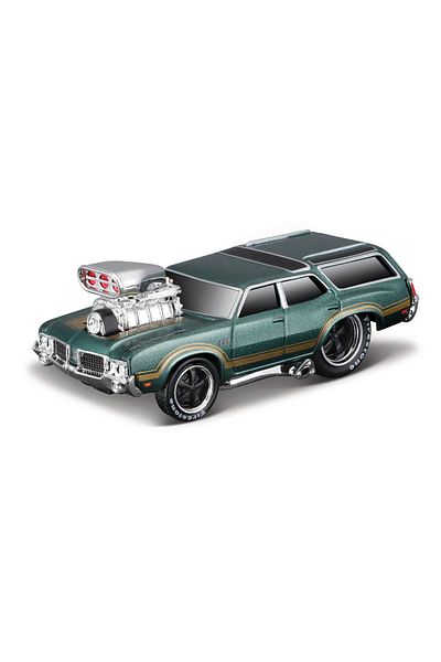 Maisto 1970 Oldsmobile Vista Cruiser Model Car 1/64 Muscle Mach