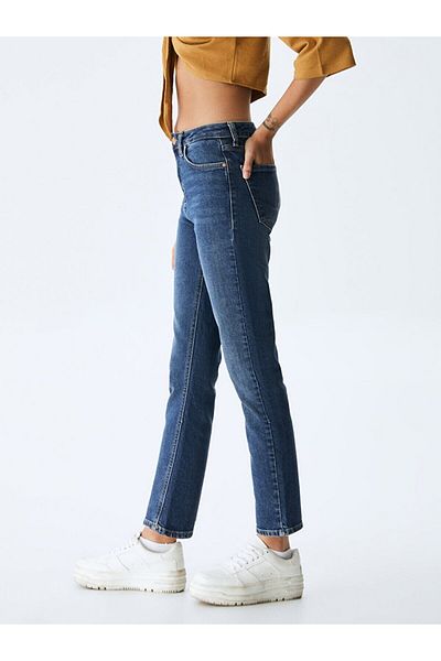soBasic Pantaloni slim albaștri