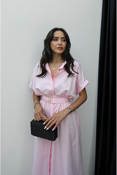 Havoş Světle růžové šaty Solaro s páskem