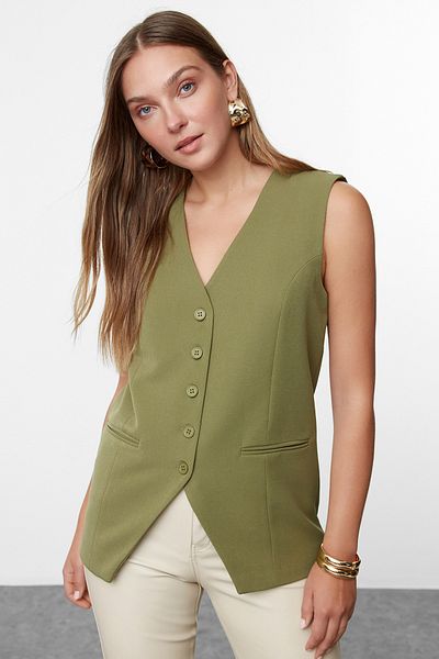Trendyol Collection Khaki běžná tkaná vesta s výstřihem do V Twoaw25Ye00056