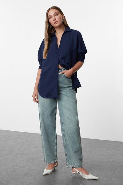 Trendyol Collection Marineblaues, gewebtes Hemd mit weiter Passform - Twoaw24Go00017