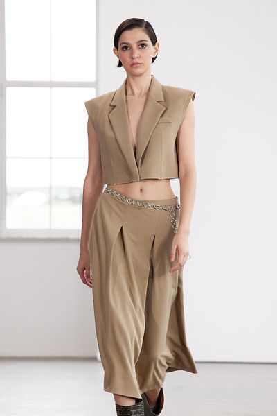 Trendyol Collection Limited Edition Mink Regular Crop Vest Twoaw25Ye00075