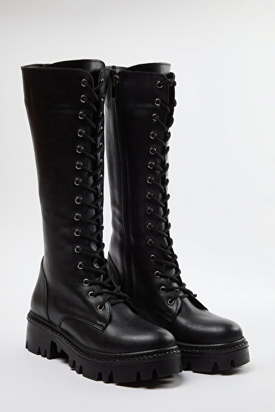 TRENDYOL SHOES Cizme negre de damă cu talpă groasă - cu șireturi, TAKAW25CZ00015