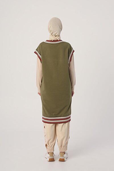 ALLDAY Відкритий хакі трикотажний светр з V-подібним вирізом і довгими рукавами