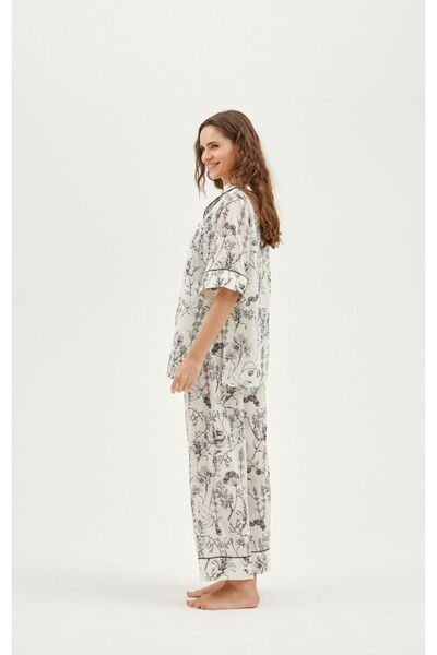 Pilea Eloise Linen Pajama Set - Comfortable and Stylish Design