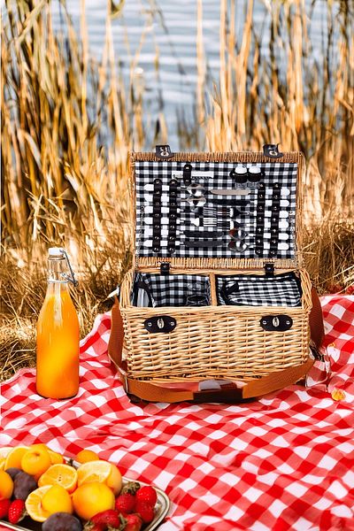 Perotti Picno Italy 4-Person Light Brown Wicker Portable Picnic Basket - Two Compartments, Accessory Basket Included