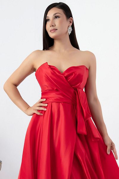 PULLIMM Rochie din satin fără bretele și cu fantă ECR5807