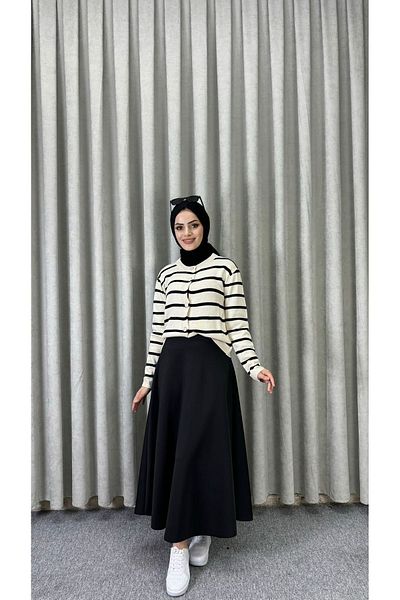 modasusev Ριγέ Πλεκτά Ζακέτα Hijab - Λεπτομέρεια με κουμπί