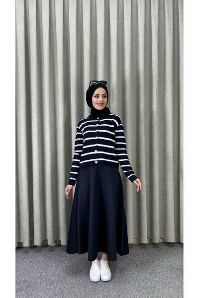 modasusev Ριγέ Πλεκτά Ζακέτα Hijab - Λεπτομέρεια με κουμπί