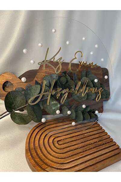 Gizem Graphic Kız Evine Hoşgeldiniz  Pleksi Kapı Süsü