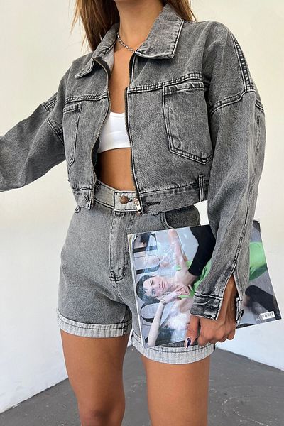 bacc Women's Dark Anthracite Double Pocket Zippered Washed Crop Denim Jacket Bcdf- 235410