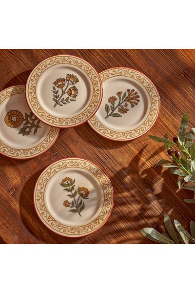 Bella Maison Indian Porcelain 4-Piece Cake Plate Set Claret Red (21 cm)