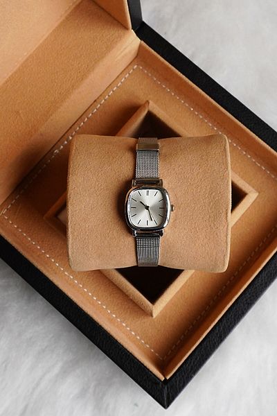 Ricardo Women's Wristwatch - Stylish and Functional Design