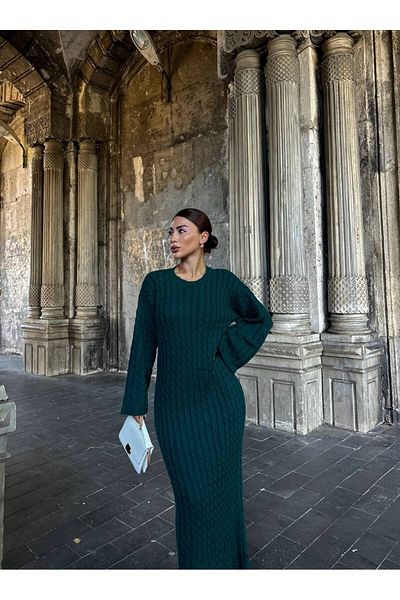Askı Nişantaşı Rochie tricotată cu gât roșu împletit cu păr verde petrol - 101-01382