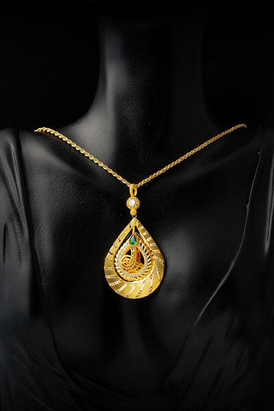 Bilezikci Damla Yeşil Taşlı Tuğralı Altın Kolye