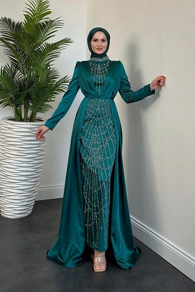 MERVEN AKYÜZ Βραδινό φόρεμα Emerald Cinderella - Λεπτομέρεια μανδύα