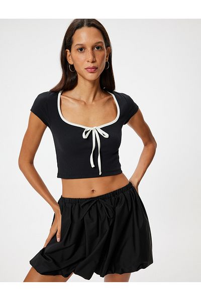 Koton Μπλουζάκι με γραβάτα Detailed Crop - Κοντό μανίκι, Slim Fit