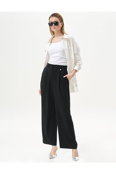Kayra Pileli Cep Detaylı Basic Pantolon Siyah