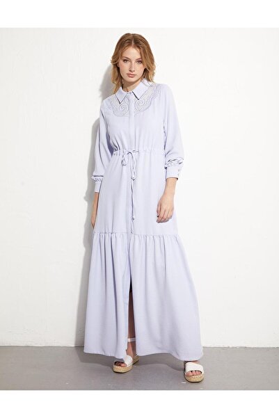 Kayra KYR فستان طويل مطرز باللون الأزرق الفاتح