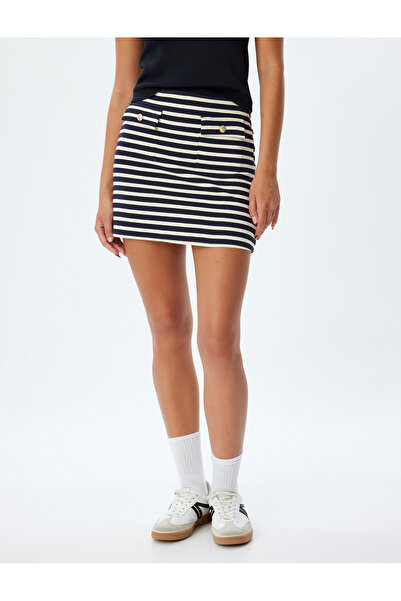 Koton Kapaklı Cep Detaylı Pamuklu Standart Bel Mini Etek