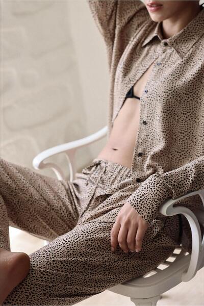 Suud Collection Felicia vzorovaná velbloudí košile