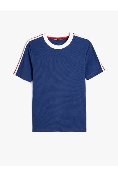 Koton Crew Neck Κοντό μανίκι με ανάγλυφη βαμβακερή ανάμειξη - Λεπτομέρεια ρίγες
