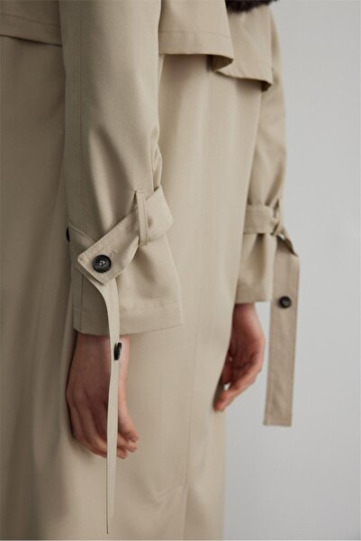 Suud Collection Reedice béžového trenčkotu z roku 1980