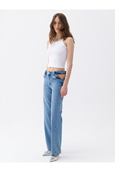 Nocturne Zipper Closure Windowed Jeans