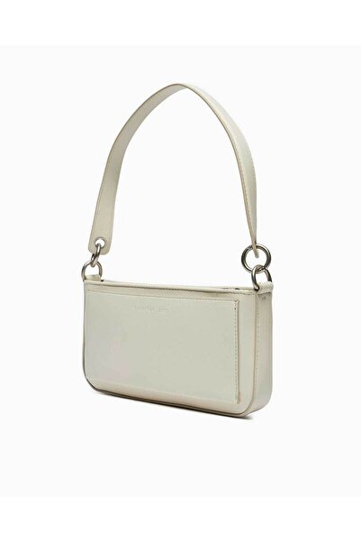 Calvin Klein SCULPTED SHOULDER POUCH25 DEBOSS