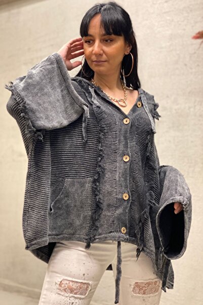 sahnemoda Hooded Tasseled Buttoned Bat Cardigan