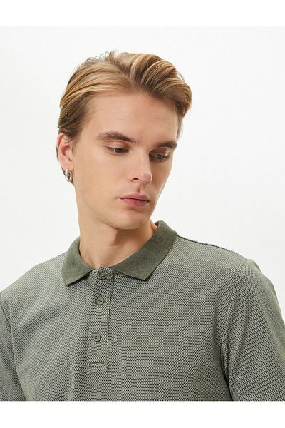 Koton Tričko s límečkem s krátkým rukávem s texturou na knoflíky s minimálním vzorem